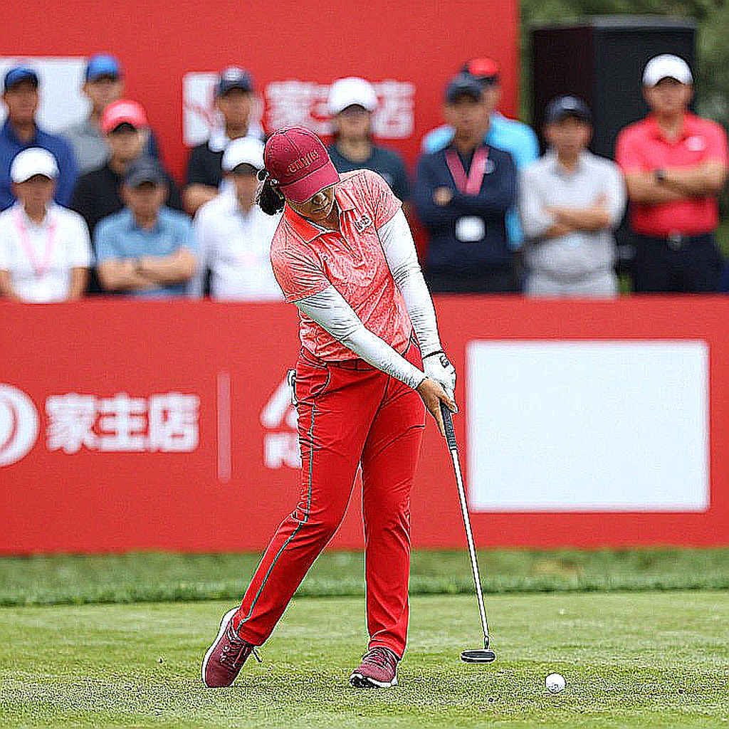 Tiger Woods lái xe golf được không? Câu hỏi làm bối rối công tố viên bang Florida