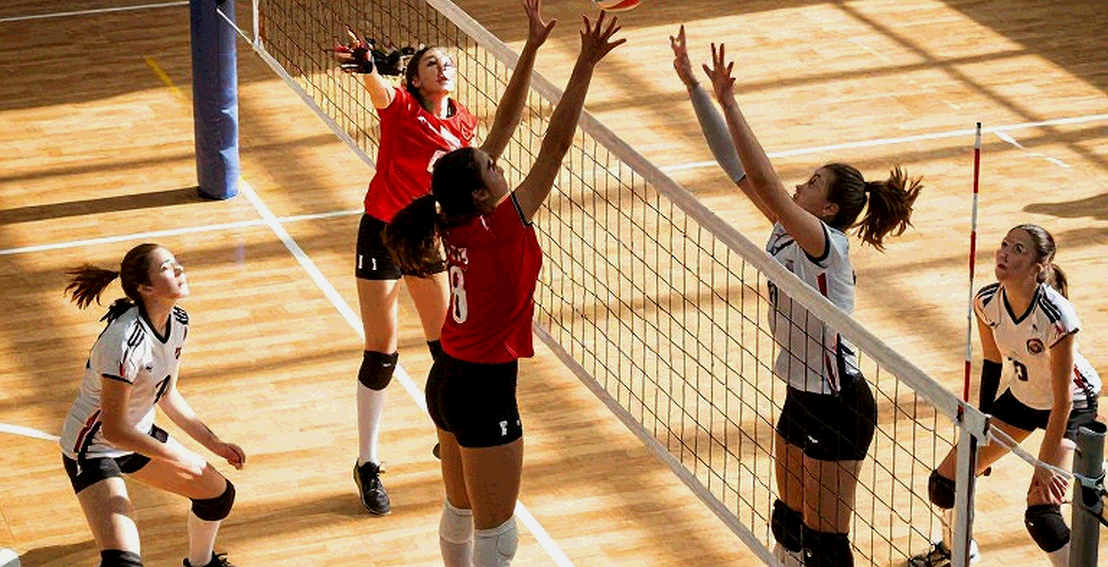 Thổ Nhĩ Kỳ đè bẹp Serbia 3-0 ở bán kết EuroVolley 2026: Giao bóng, khối chặn và tấm vé Olympic